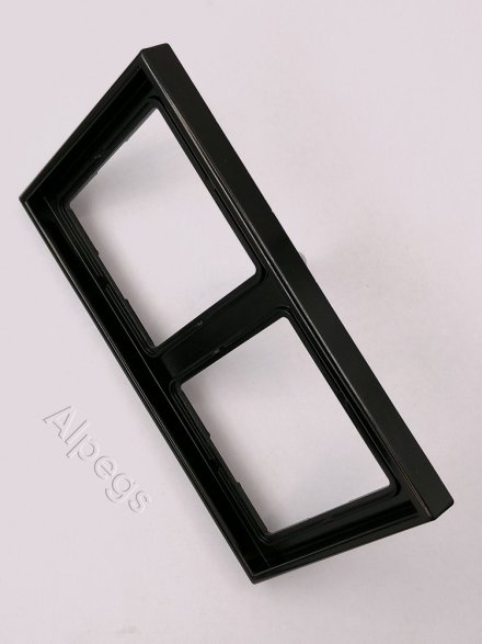 LS982SW Рамка 2-кратная; черная