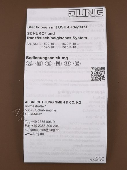 Розетка 2К+З 16А 250В, с разъемом USB Typ AC LS1520-15CAWW