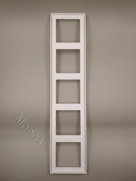 LS990 Рамка 5-местная, цвет Матовый белый LS985WWM