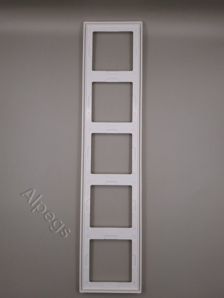 LS985WW Рамка 5-кратная; белая