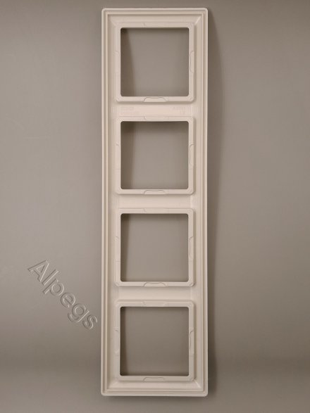 AS584 Рамка 4-кратная для вертикальной и горизонтальной установки; слоновая кость