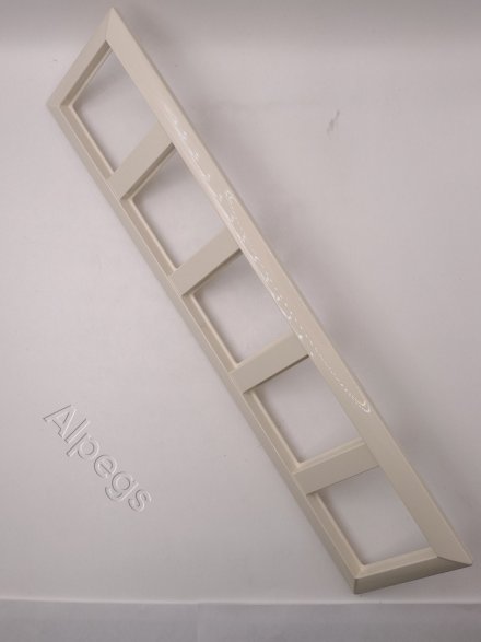 EP485 Рамка 5-кратная для вертикальной и горизонтальной установки; слоновая кость