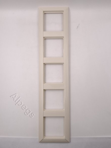 EP485 Рамка 5-кратная для вертикальной и горизонтальной установки; слоновая кость