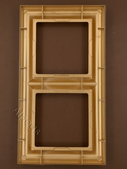 Eco Profi DECO - Рамка для вертикальной и горизонтальной установки 2-местная, цвет золото EPD482GO