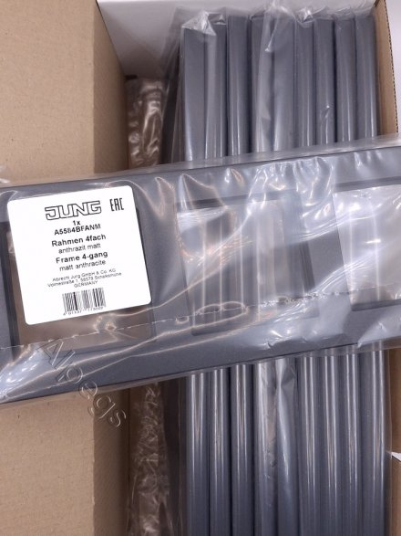 Jung A550 - Рамка 4-ая, цвет антрацит A5584BFANM