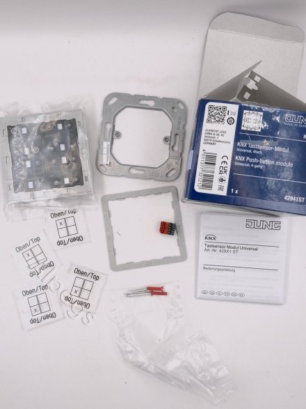 Кнопочный модуль универсальный F40, 4 группы, KNX 42941ST