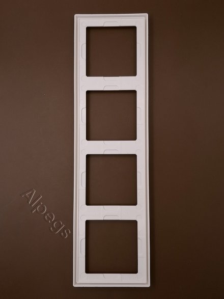 LS990 Рамка 4-местная, цвет Матовый белый LS984WWM