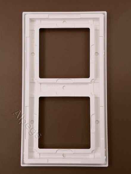 Рамка двойная, для горизон./вертик. монтажа Jung A Creation, белый глянцевый, AC582BFWW