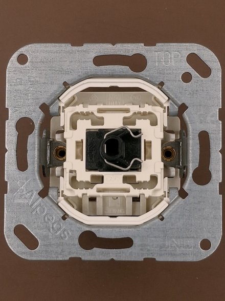 Механизм серии LS1912 одноклавишный, крепление винтами, без монтажных лапок K501EU